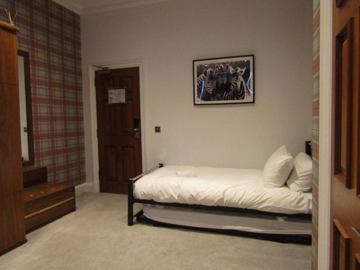The Craigie Hotel Penicuik Exteriör bild